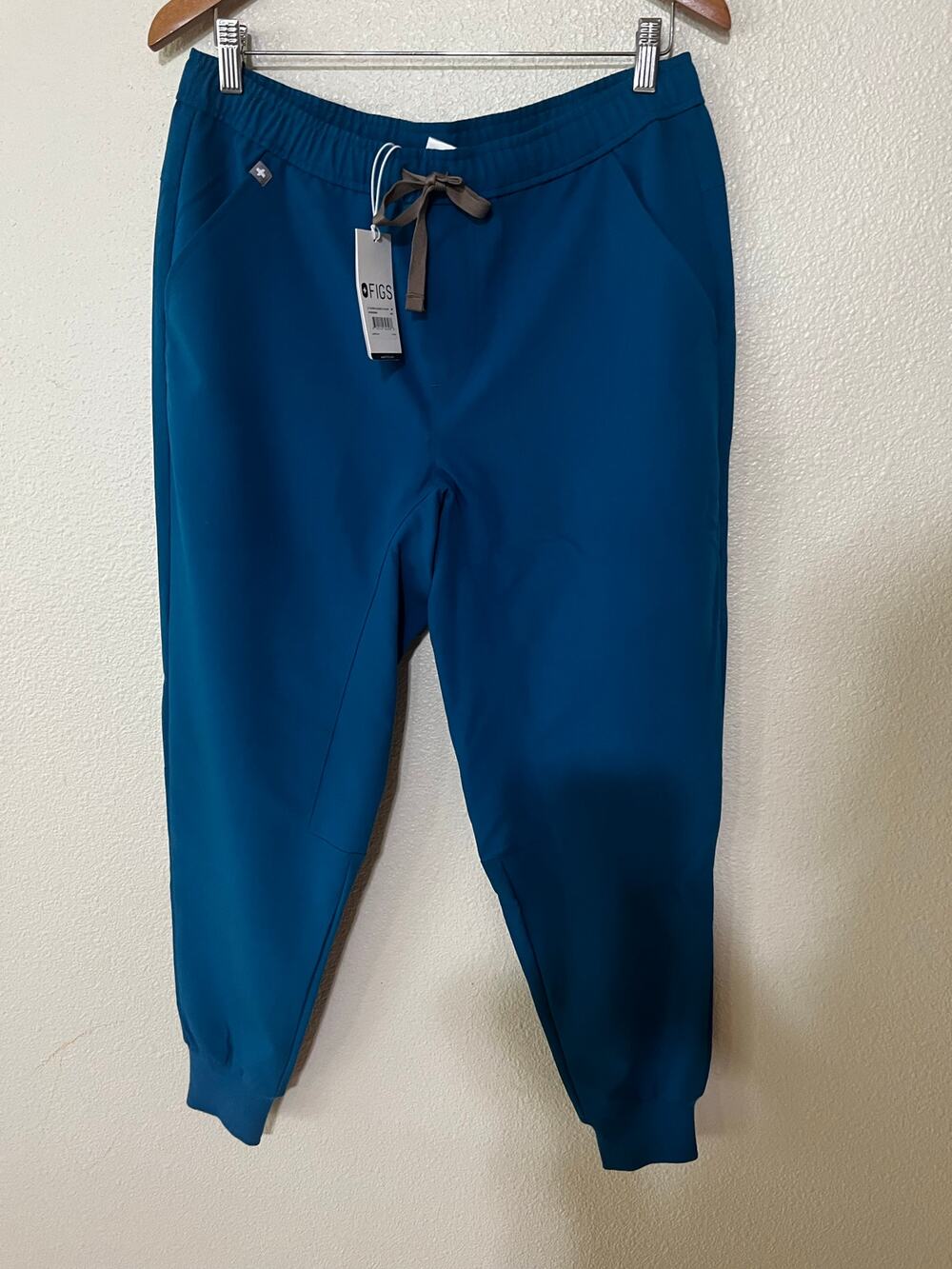 Figs Tansen 2.0 Jogger pants in ABU Alps Blue BEW MENS MEDIUM SHORT